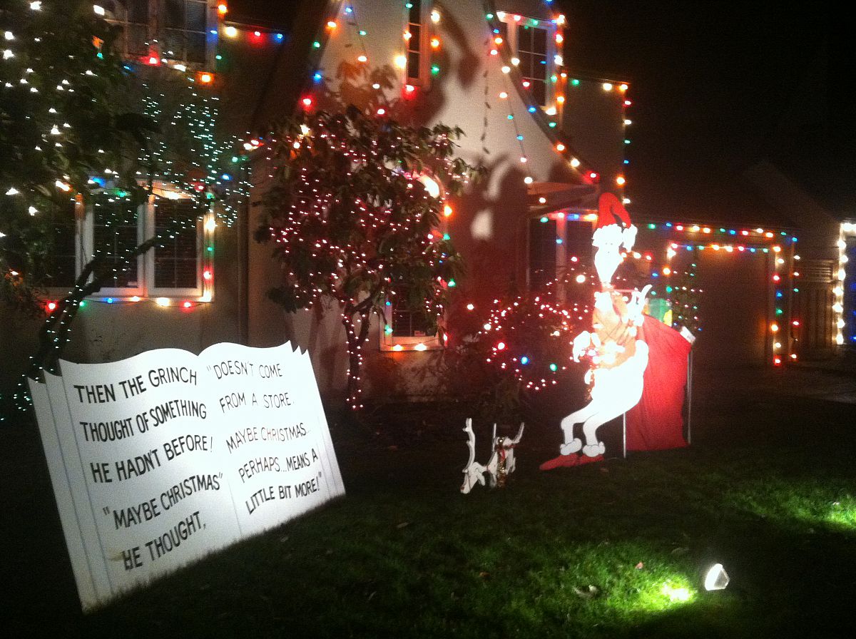 The Grinch - from the Peacock Lane 2012 photo gallery.